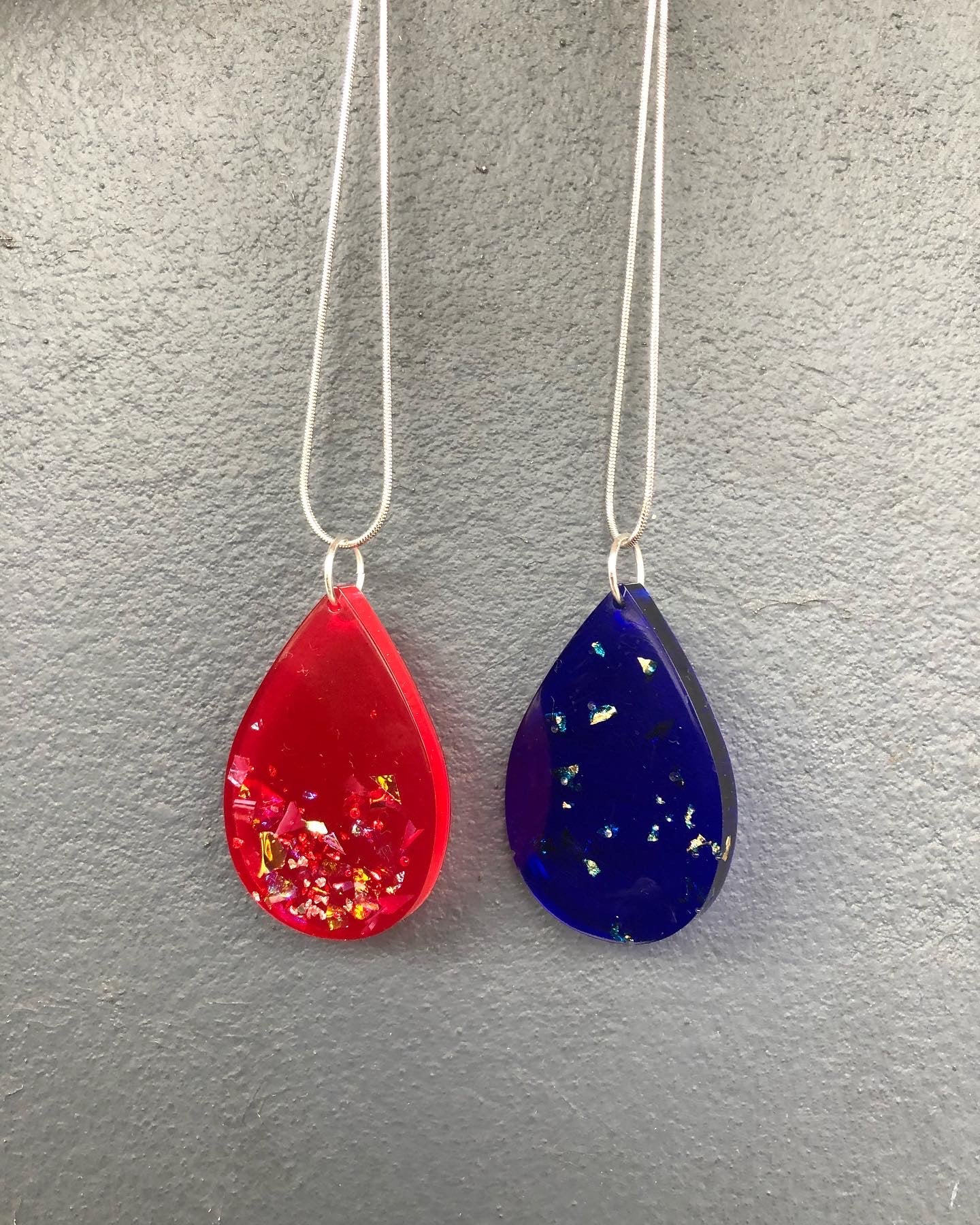 Water Drop Resin Red/Blue Necklaces Sinki Design
