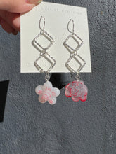 Load image into Gallery viewer, Silver Geometric Dangling Handmade Earrings with Pink Resin Flowers