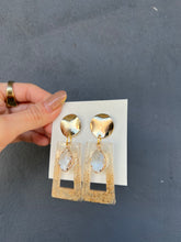 Load image into Gallery viewer, Gradient Champagne Colour Handmade Resin Earrings with Gold Flakes