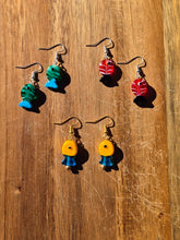 Load image into Gallery viewer, Glass fish earrings.
