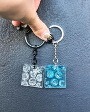 Load image into Gallery viewer, Handmade Bubblewrap Resin Keychain
