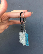 Load image into Gallery viewer, Handmade Bubblewrap Resin Keychain
