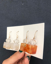 Load image into Gallery viewer, Resin Gold Flakes Earrings
