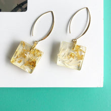 Load image into Gallery viewer, Flowers on Resin Earrings
