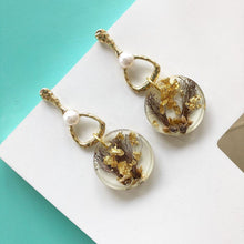 Load image into Gallery viewer, Flowers on Resin Earrings
