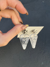 Load image into Gallery viewer, Clear Heart Shaped Handmade Resin Earrings with Bubble Wrap
