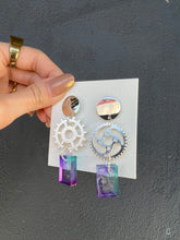 Load image into Gallery viewer, Silver Gear with Purple Shading Handmade Resin Earrings
