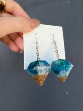 Load image into Gallery viewer, Blue &amp; Sand Shading Dimond Shaped Handmade Resin Earrings
