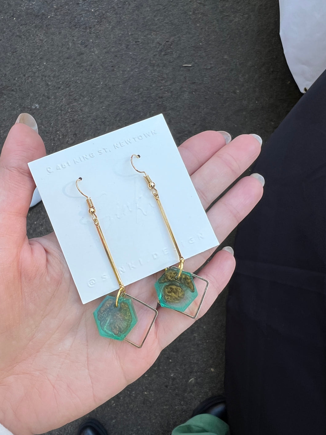 Dangling Dry Flower Handmade Resin Earrings with Square Hollow Out