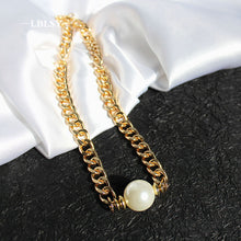 Load image into Gallery viewer, Simple Chain With Pearls Necklace
