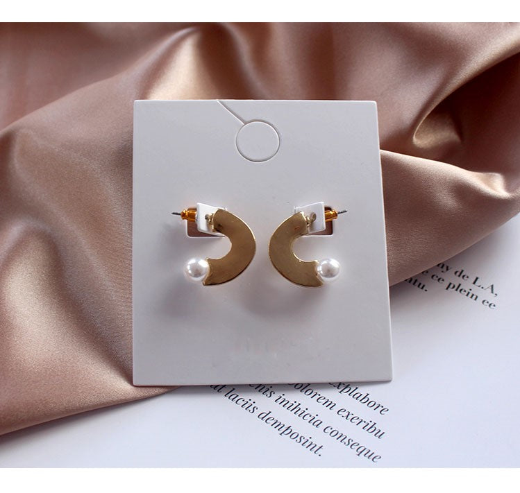 Gold Half-Hoop With Pearl Earrings