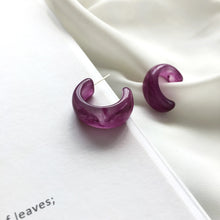 Load image into Gallery viewer, Purple Resin Earrings
