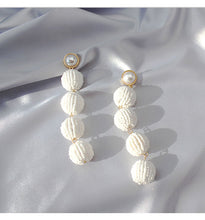 Load image into Gallery viewer, Pearls with Beads Ball Earrings
